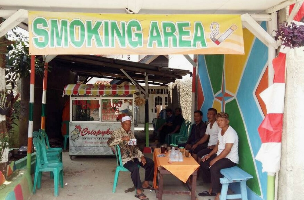 smoking area_cipondoh