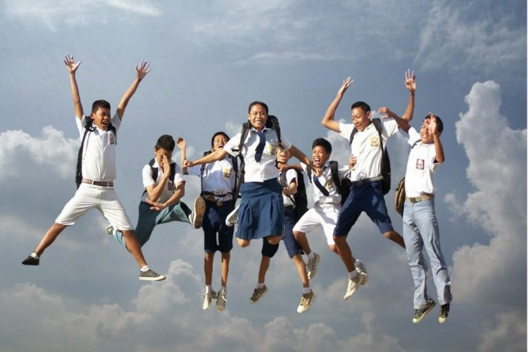 Pelajar Perokok Butuh Edukasi, Bukan Hukuman Memakan Tembakau