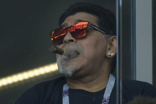 Merokok di Dalam Stadion Saat Piala Dunia, Maradona Tak Sepenuhnya Bersalah