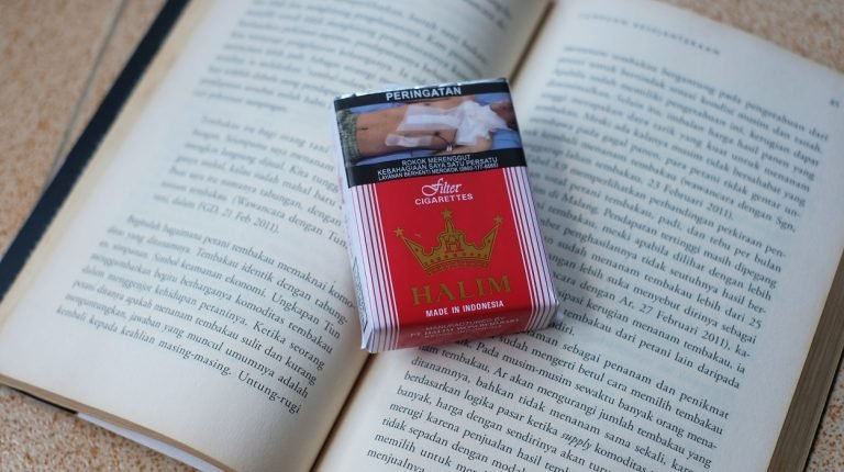 Gudang Garam Halim Merah