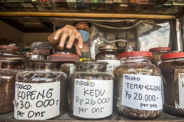 Toko Tembakau Wiwoho