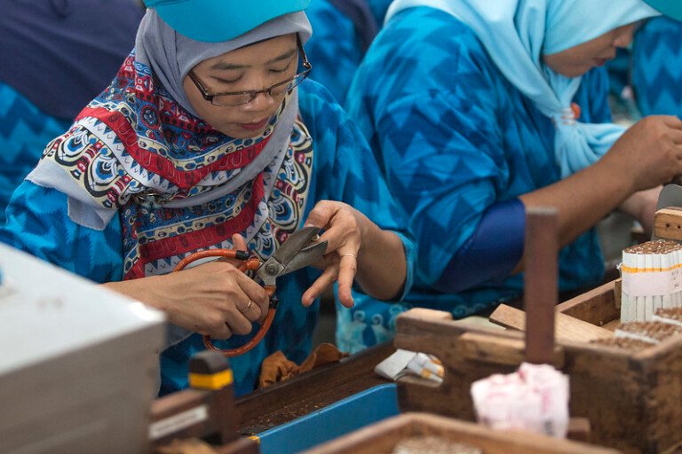 Industri Hasil Tembakau