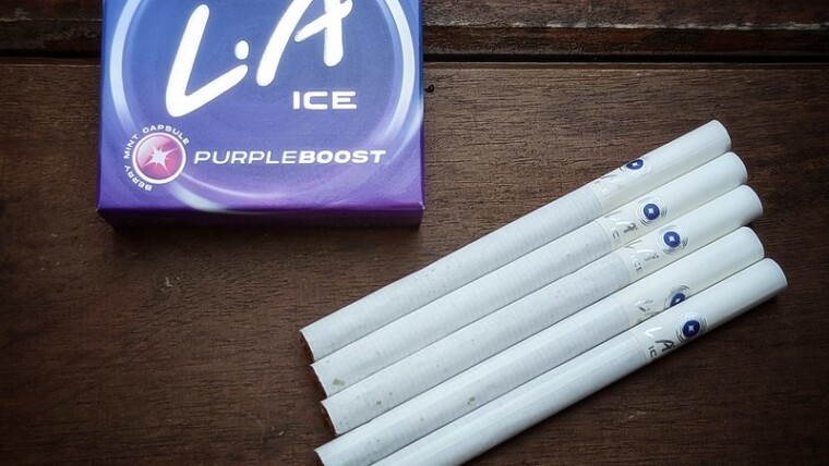 Rokok Rasa Buah: LA ICE Purple Boost