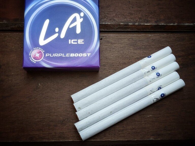 Rokok Rasa Buah: LA ICE Purple Boost