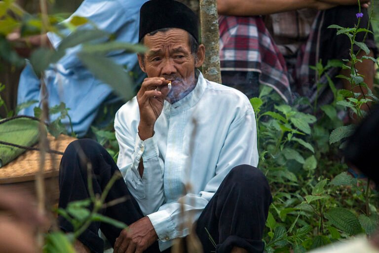 Upaya mendenormalisasi aktivitas merokok Komunitas Kretek