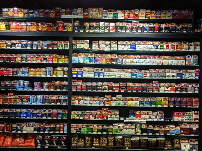 Rekomendasi rokok enak dari paling murah hingga paling mahal untuk lebaran Komunitas Kretek