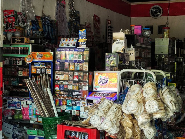 Warung dekat sekolah dilarang jual rokok untuk kurangi perokok anak Komunitas Kretek