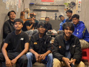 Diskusi bersama para pemuda Garut tentang kretek Komunitas Kretek