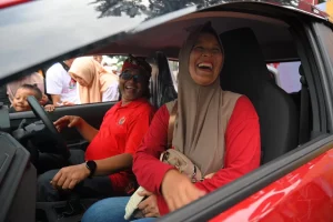 Bu Minah, ikut jalan santai di HUT Temanggung malah dapat mobil dari Djarum Komunitas Kretek