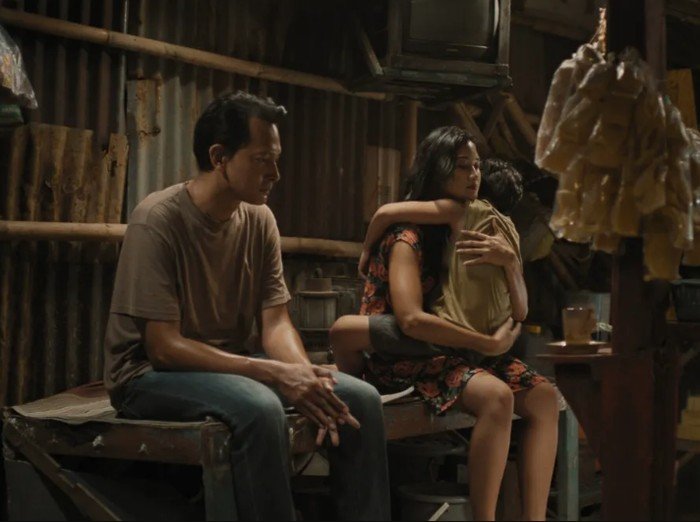 Kopi pangku, asap kretek, dan realitas hidup di Pantura Komunitas Kretek