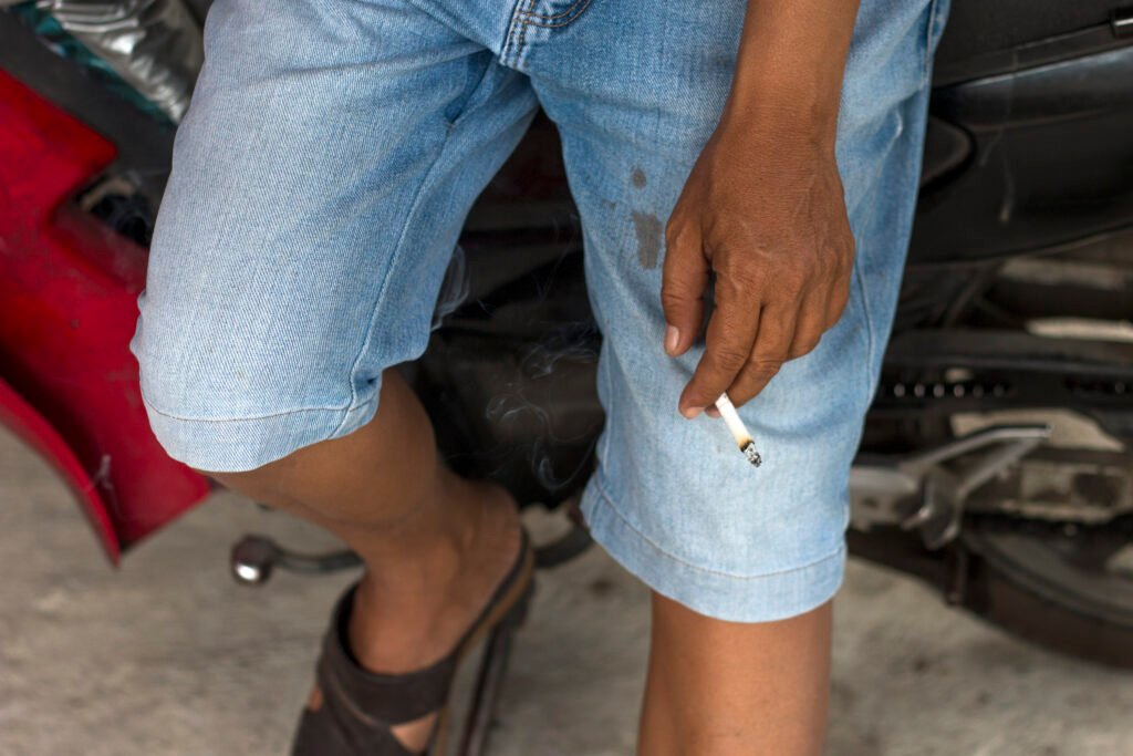 hubungan rokok dengan media
